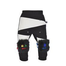 Load image into Gallery viewer, MONSTER set - Black &amp; white trousers with bottom / knee pads